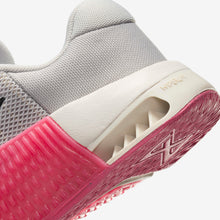 Load image into Gallery viewer, W Nike Metcon 9 Grey & Pink