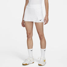 Load image into Gallery viewer, NikeCourt Dri-FIT Victory Women's Tennis Skirt (White)