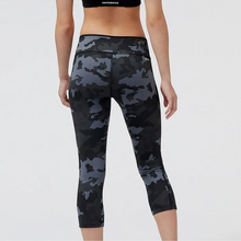 Load image into Gallery viewer, Women's NB Printed Accelerate Camo Capri