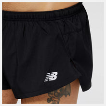 Load image into Gallery viewer, Men's NB Accelerate 3 Inch Split Short (Blk)