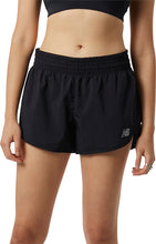 Load image into Gallery viewer, Women's NB Accelerate 2.5 inch Short (Blk)