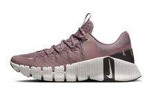 Load image into Gallery viewer, Women's Nike Free Metcon 5 (Smokey Mauve)