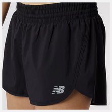 Load image into Gallery viewer, Women's NB Accelerate 2.5 inch Short (Blk)