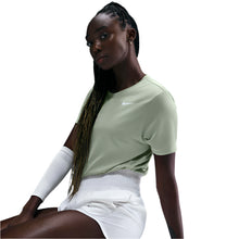 Load image into Gallery viewer, Nike Women&#39;s Dri-Fit Short-Sleeve Tee (Jade/Horizon)