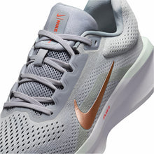 Load image into Gallery viewer, Nike Women&#39;s Air Winflo 11 (Grey/Metalic Red Bronze)