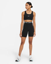 Load image into Gallery viewer, Nike Pro 365 Women&#39;s High-Waisted 7in Short