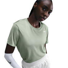 Load image into Gallery viewer, Nike Women&#39;s Dri-Fit Short-Sleeve Tee (Jade/Horizon)