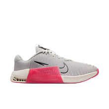 Load image into Gallery viewer, Women&#39;s Nike Metcon 9 (Grey &amp; Pink)