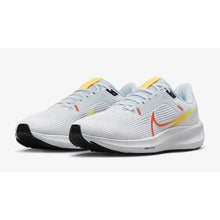 Load image into Gallery viewer, Nike Women&#39;s Air Zoom Pegasus 40 (White/Blue)