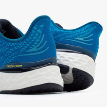 Load image into Gallery viewer, New Balance Men&#39;s 880v11
