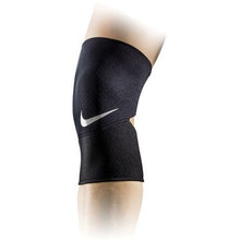 Load image into Gallery viewer, Pro Clsd Patella Knee Sleeve 2.0